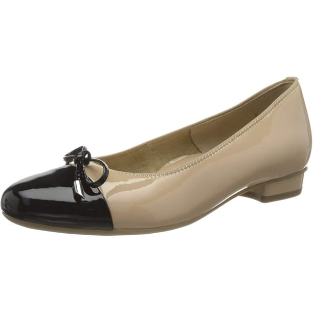 ARA Womens Closed Toe Ballet Flats ARA Womens Closed Toe Ballet Flats